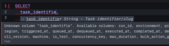 The query editor showing an inline lint error for an unknown column